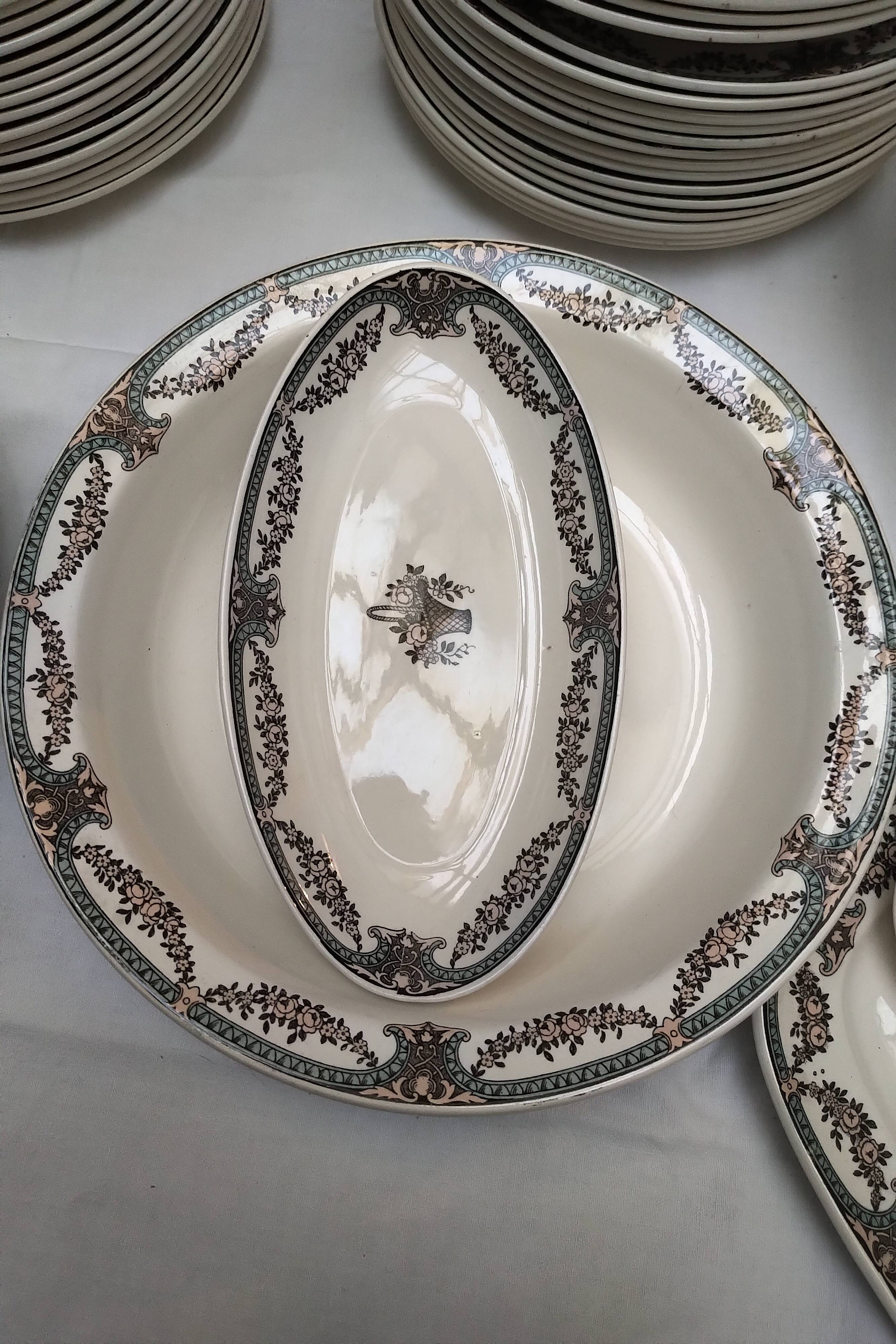 Sarreguemines Dubarry dish set