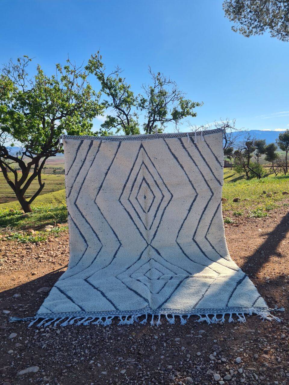 Handmade wool Berber rug 300X200 cm