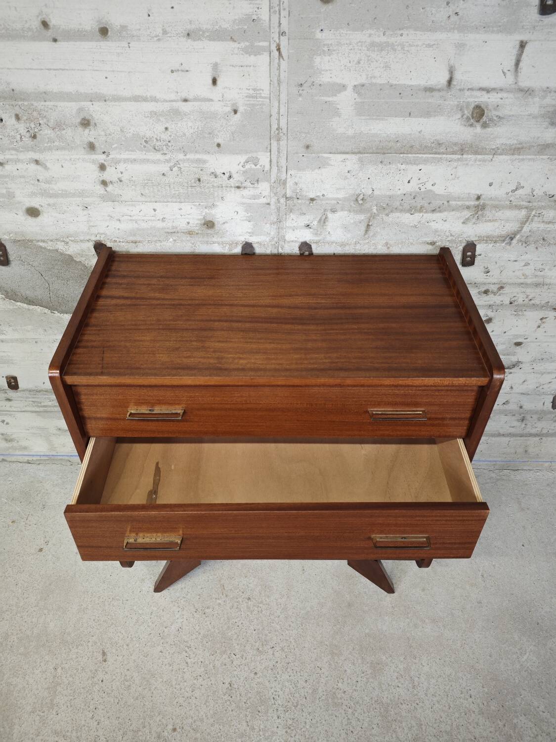 Vintage chest of drawers