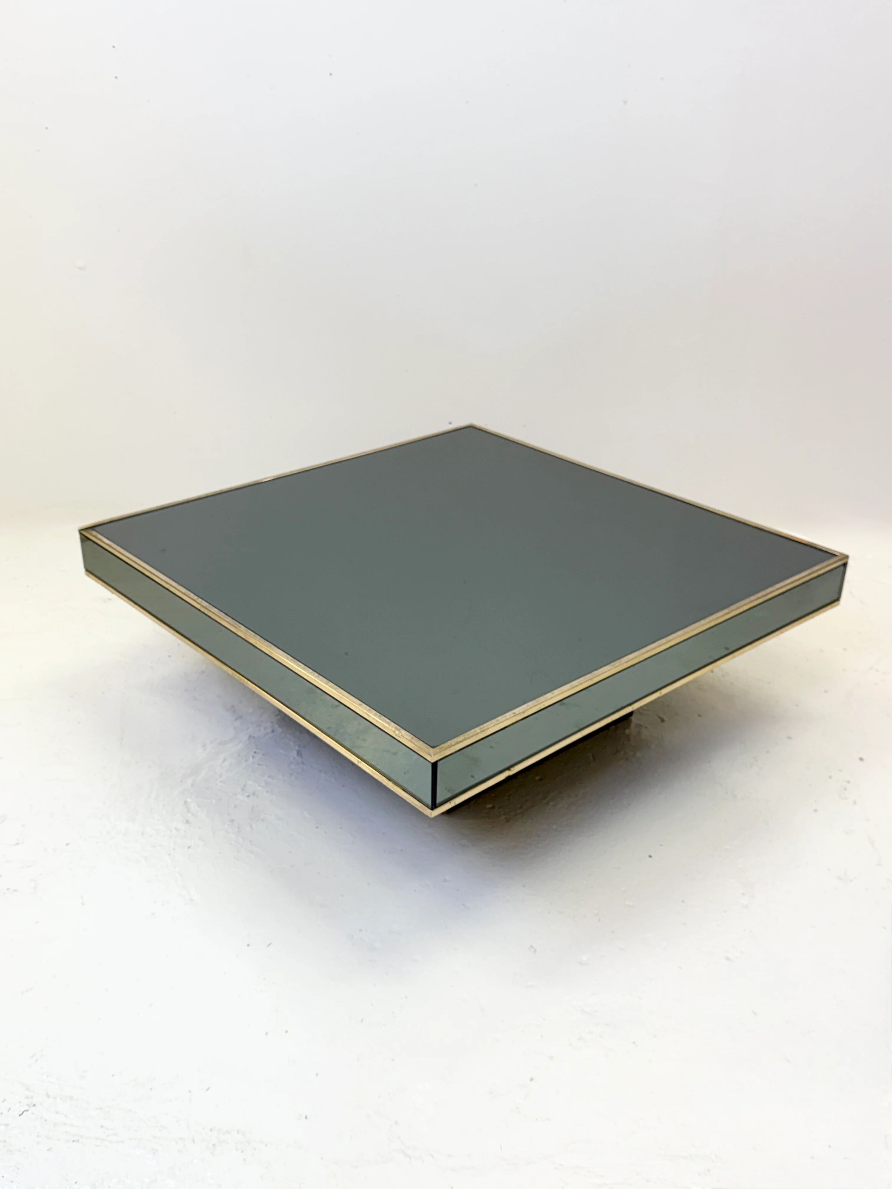"Mirror" coffee table Cidue, Italy 1970s