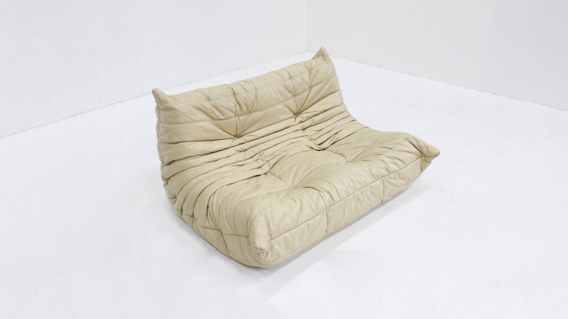 Vintage Togo Ligne Roset 2 seater sofa in leather by Michel Ducaroy