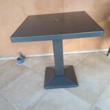 Ensemble table et 4 fauteuils bistrot jardin Tolix Xavier Pauchard  années 1950