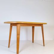 Table basse en pin du milieu du siècle par Carl Malmsten, Suède, années 1940