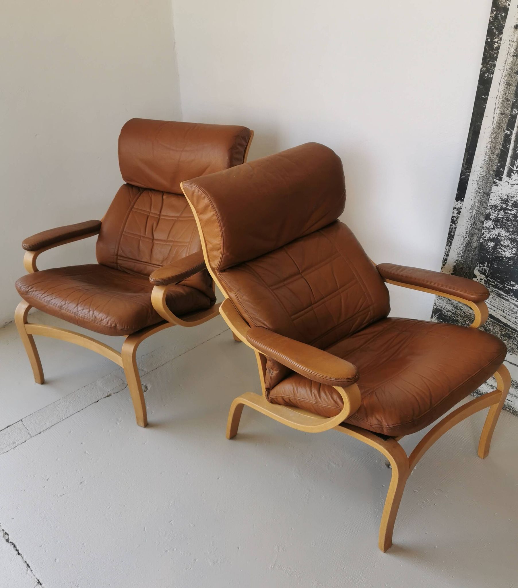 Paire de fauteuils scandinaves vintage