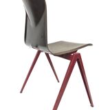 Chaise d'école empilable Pagholz Galvanitas S22