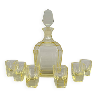 Art Deco Carafe Decanter with 6 Glasses, Labeled