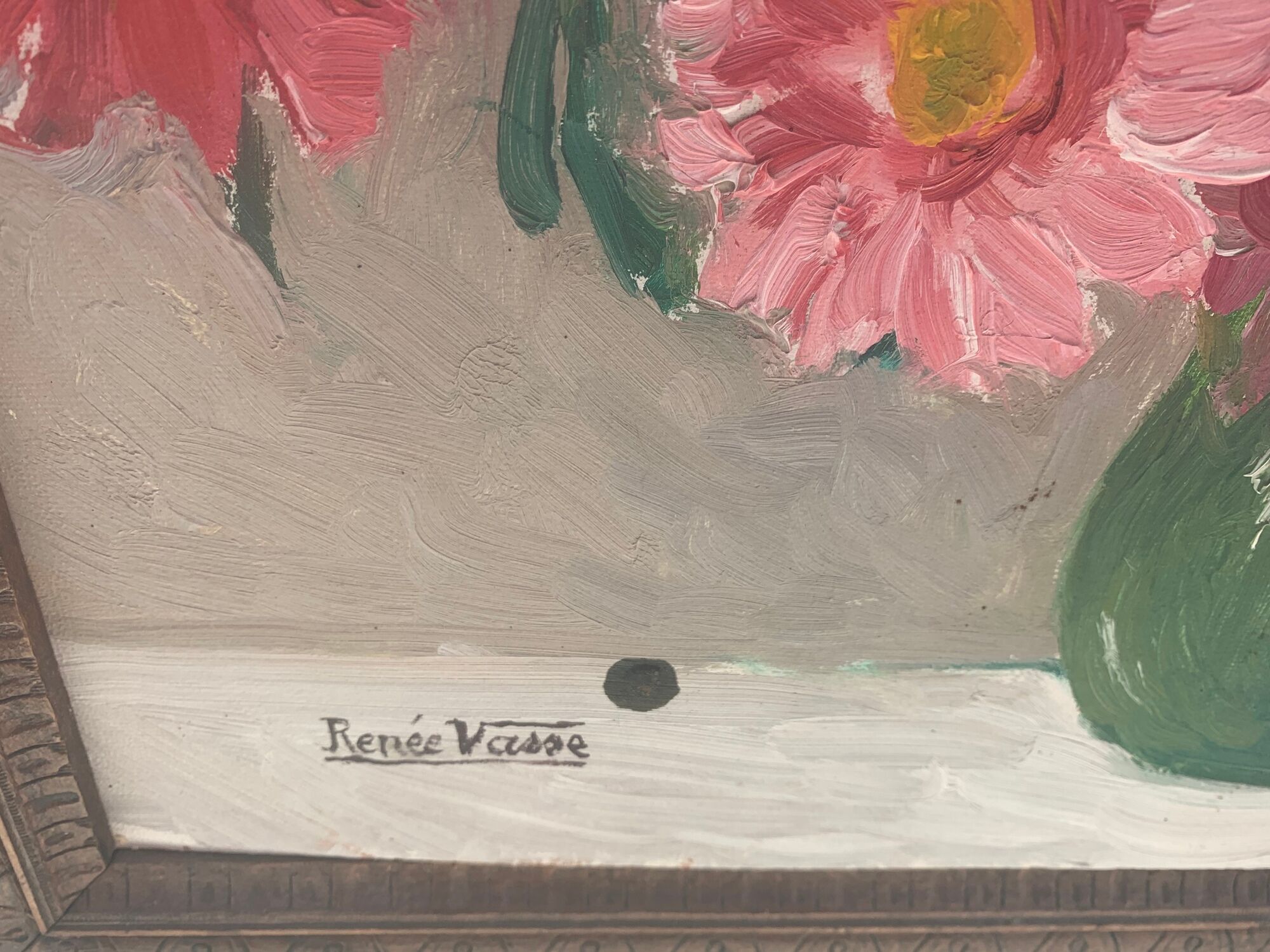 Painting the bouquet of Daisies signed Renée VAsse, old frame
