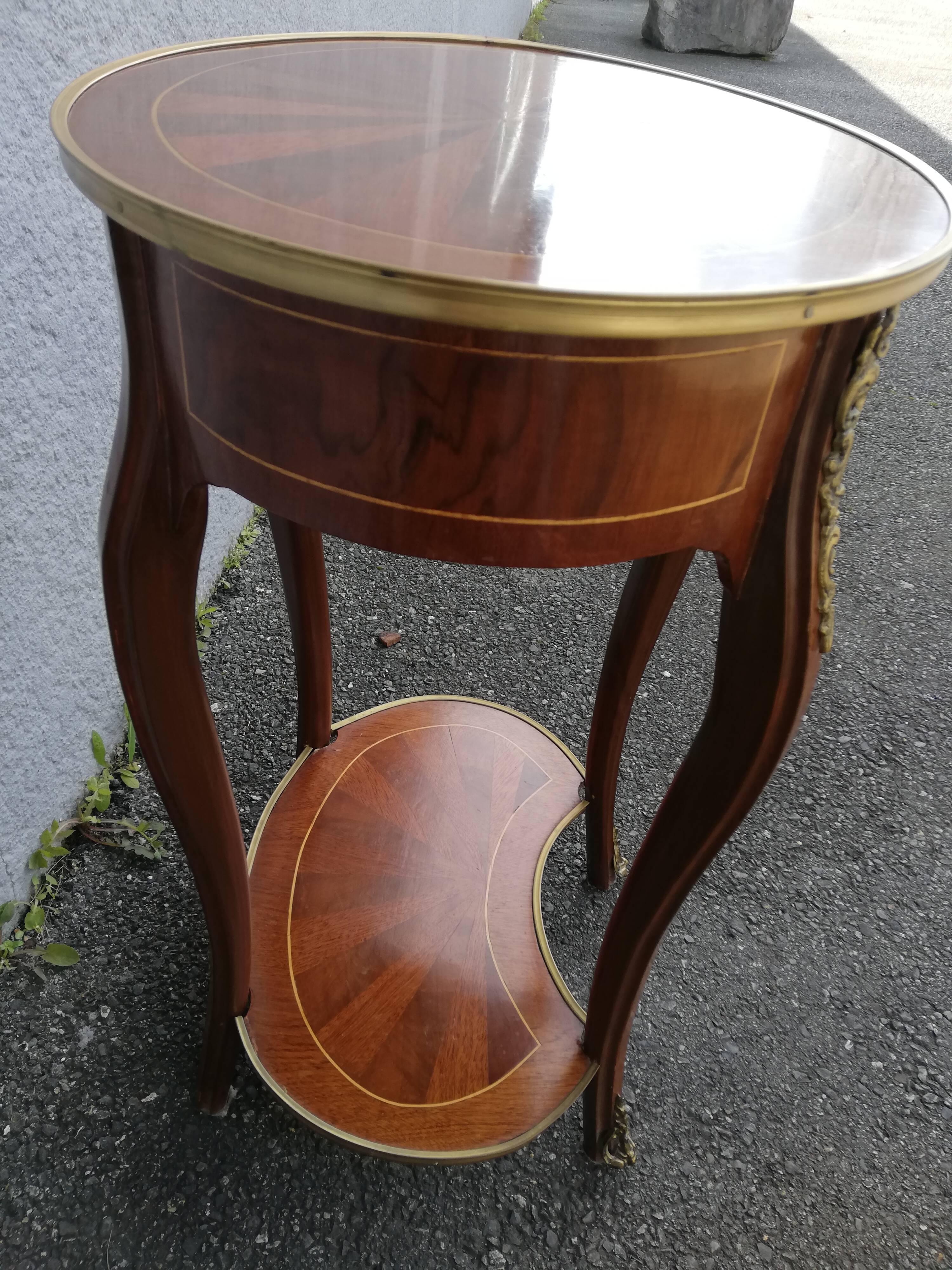 Napoleon III pedestal table