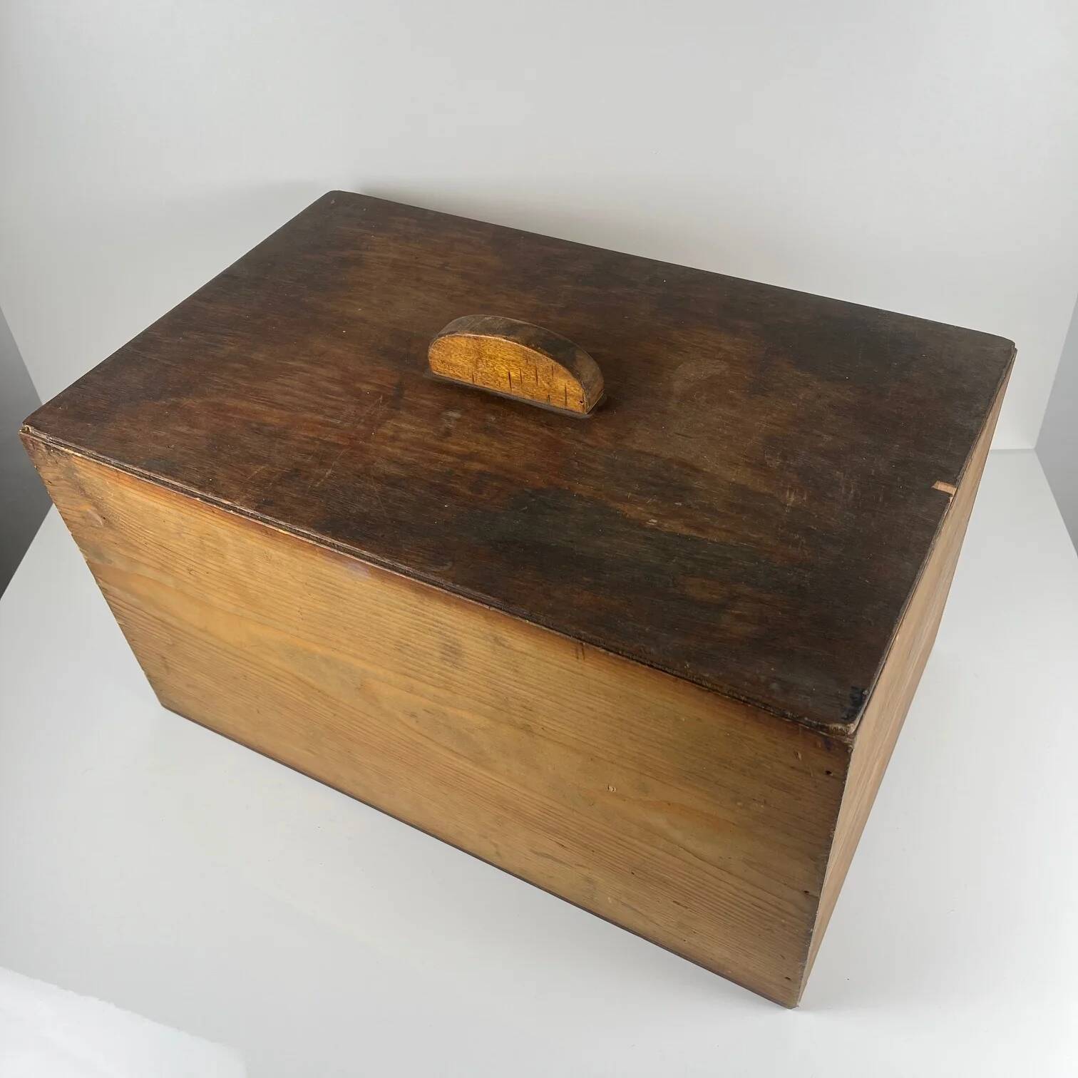 Antique handcrafted wooden workshop box, 20th century