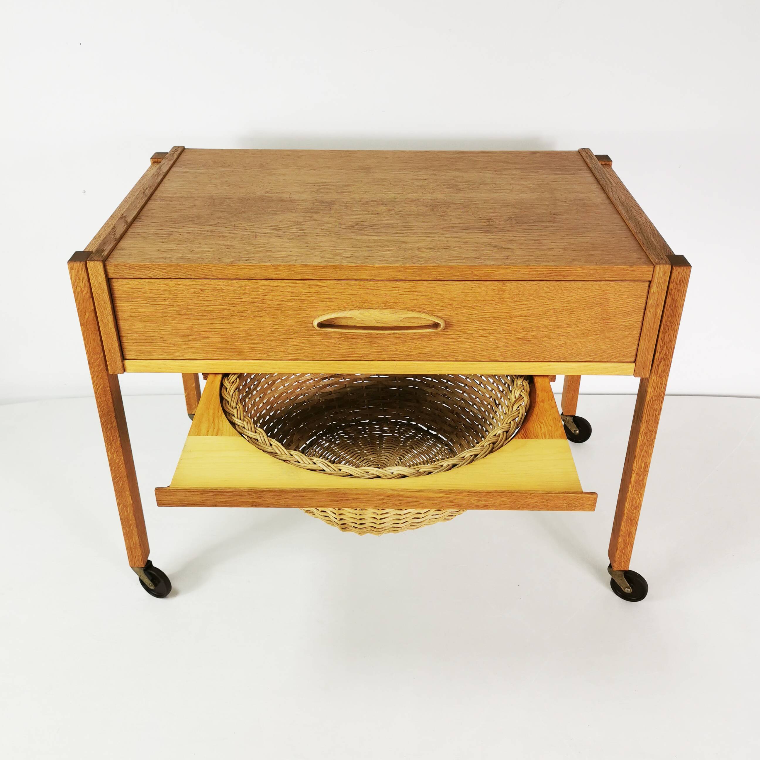 Szafka-stolik mobilny Mid Century, Dania, lata 60.