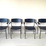 4 fauteuils empilables minimalistes en métal bleu et contreplaqué par Gijs van der Sluis