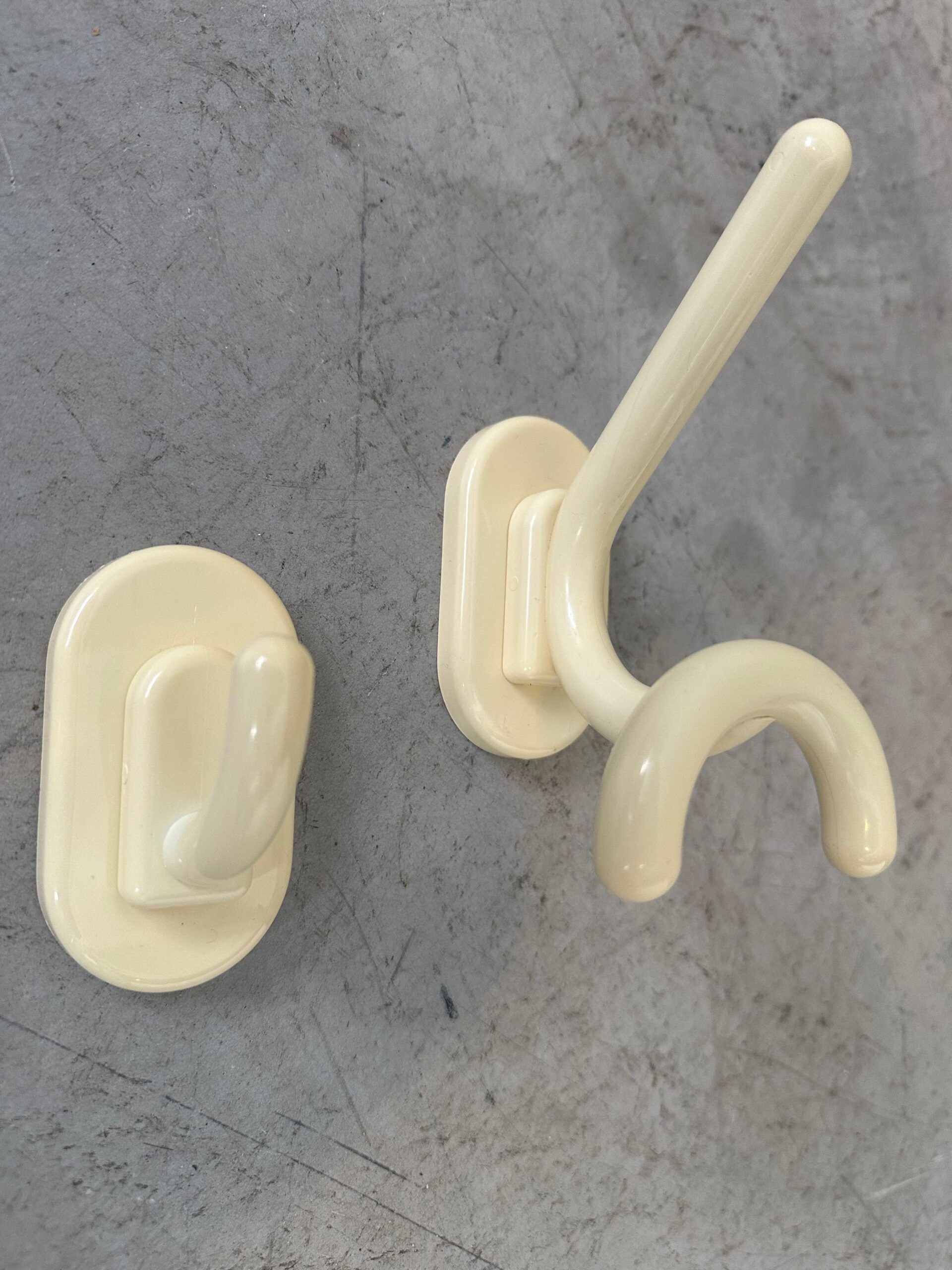 4x vintage ALTO Italy coat racks
