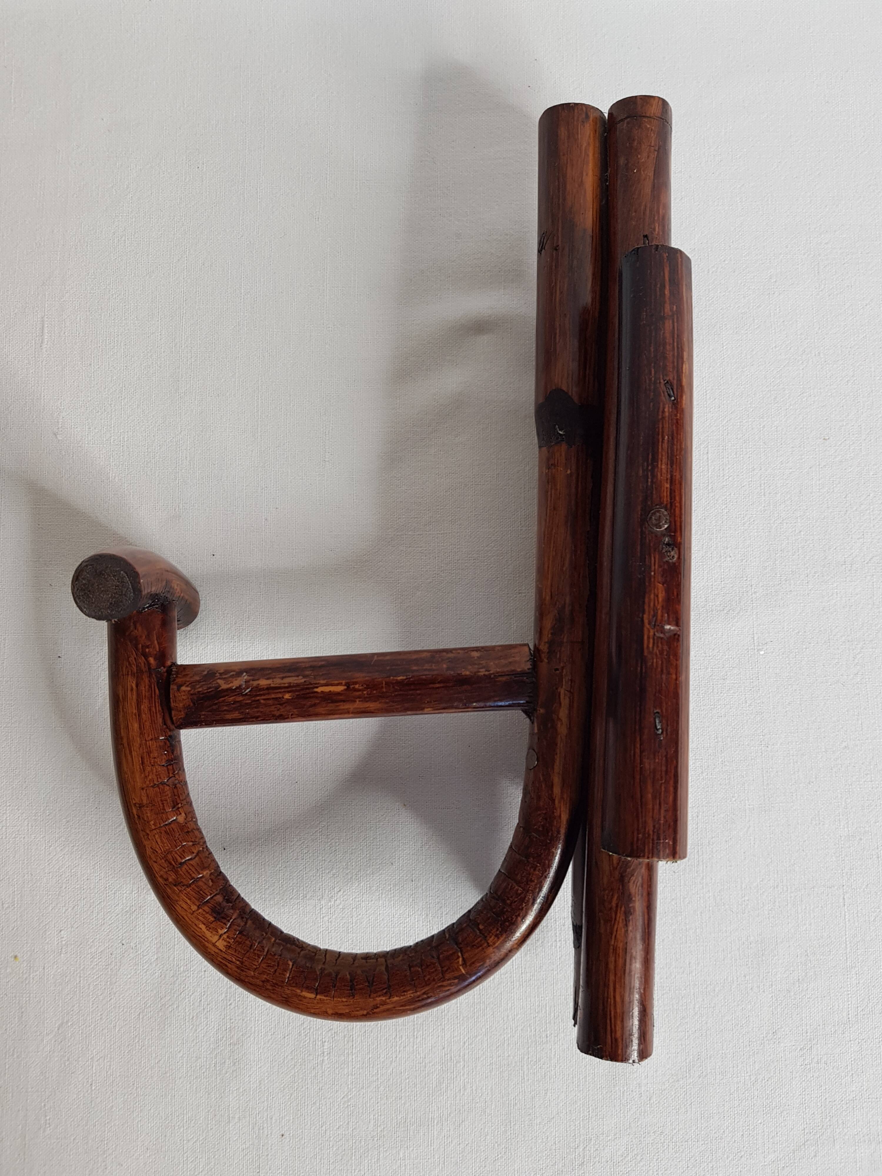 Patère wears rattan wall coat