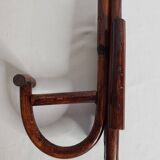 Patère wears rattan wall coat