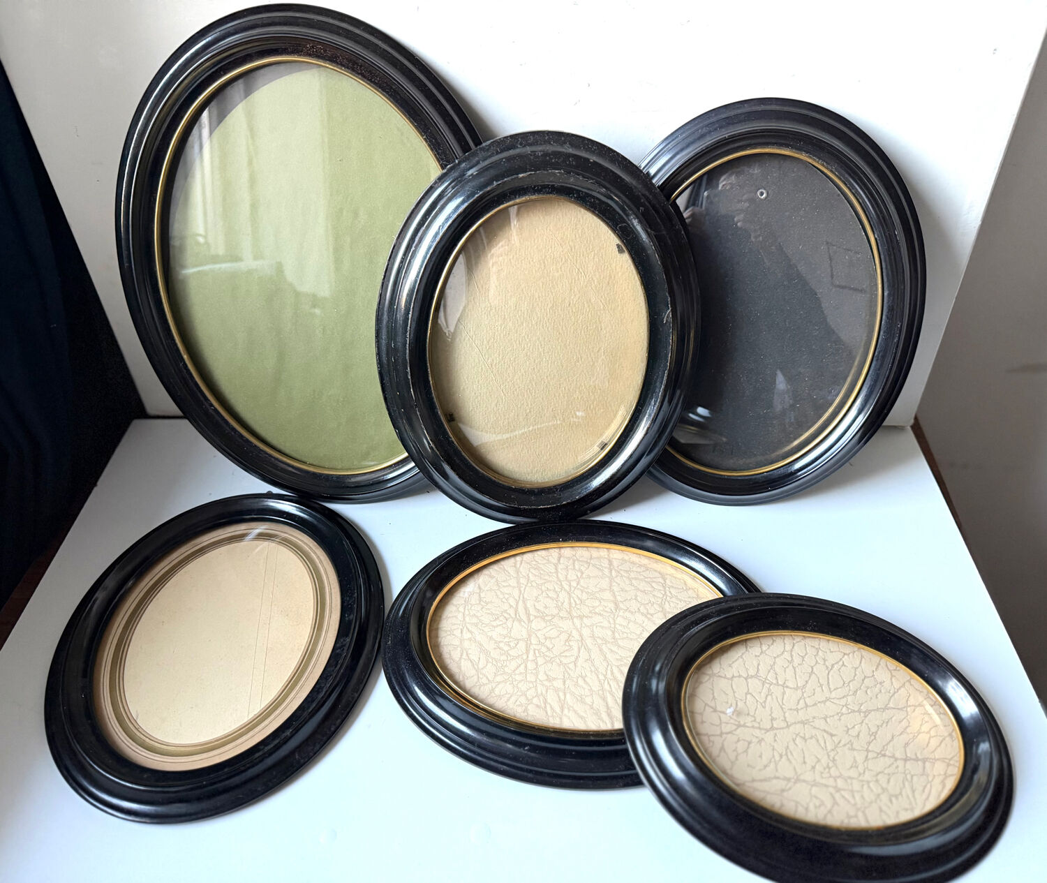 Large Vintage Oval  Bakelite Black Frame with Convex glass 23.5 cm x 18.5 cm