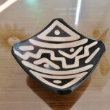 Ethnic tidy, tripod, terracotta 60s