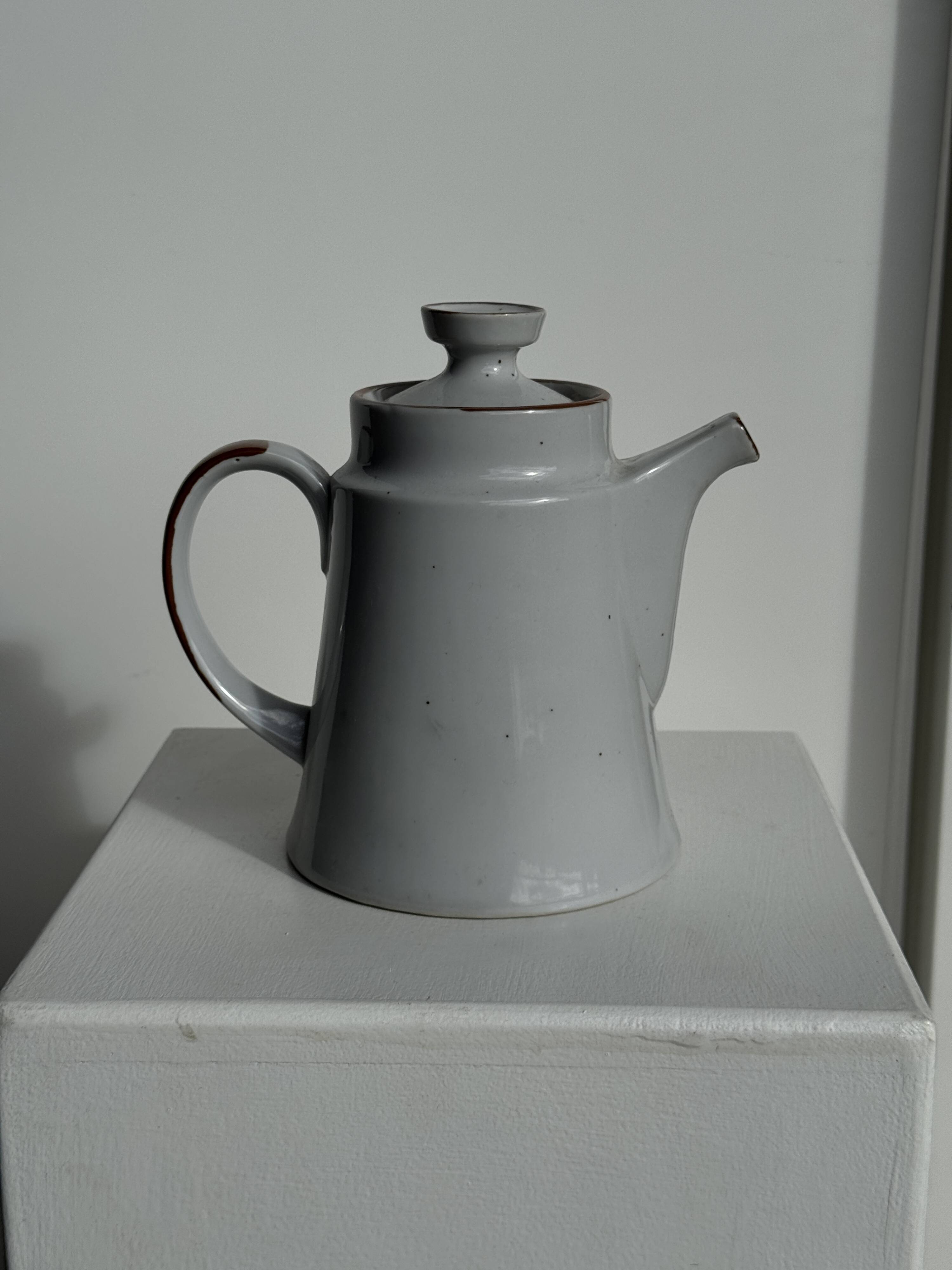 Teapot with stylised blue and brown flowers H18