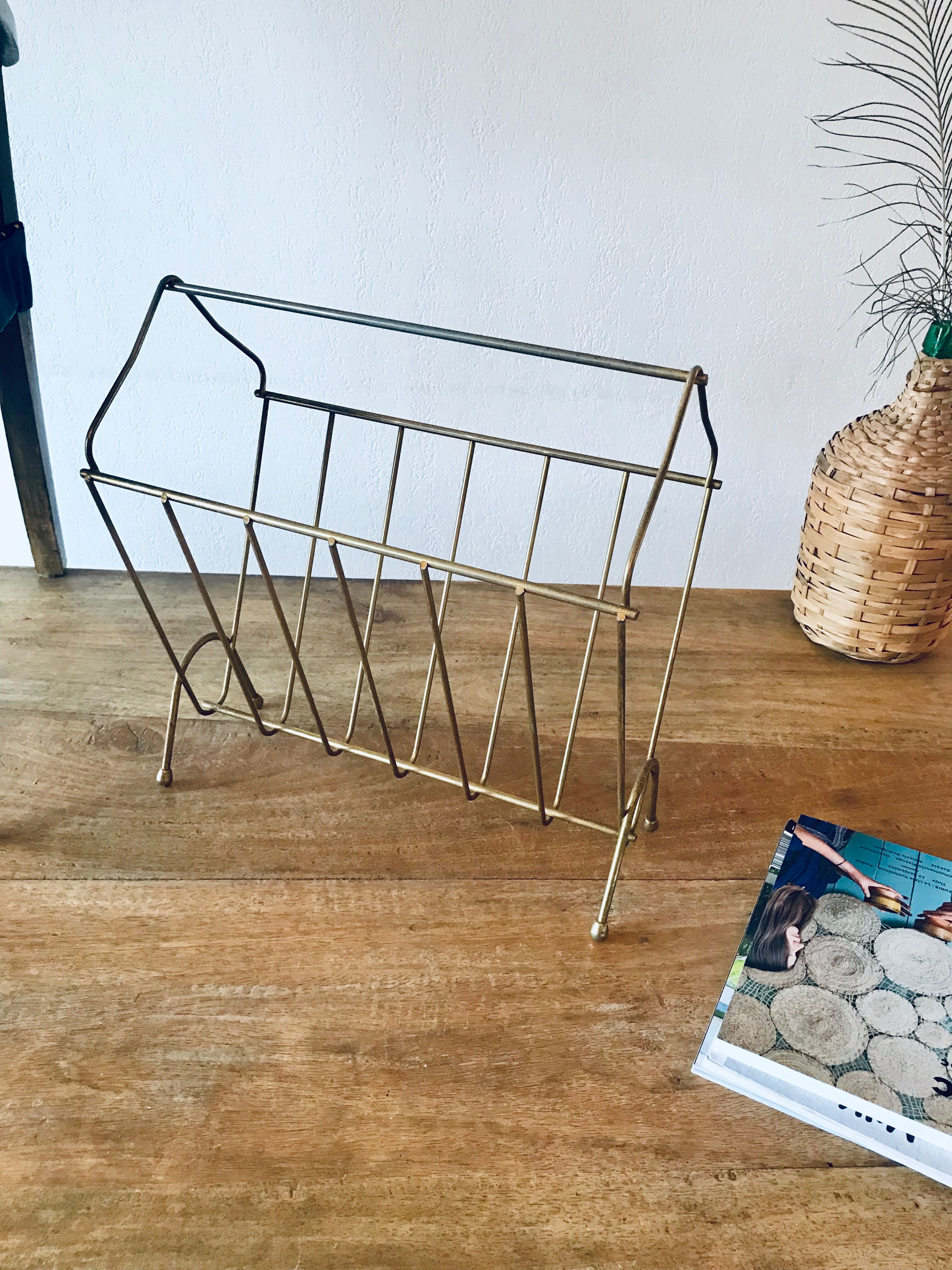Porte-revue vintage en laiton doré