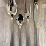 72-piece cutlery set