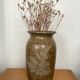 Vase en grès motif végétal