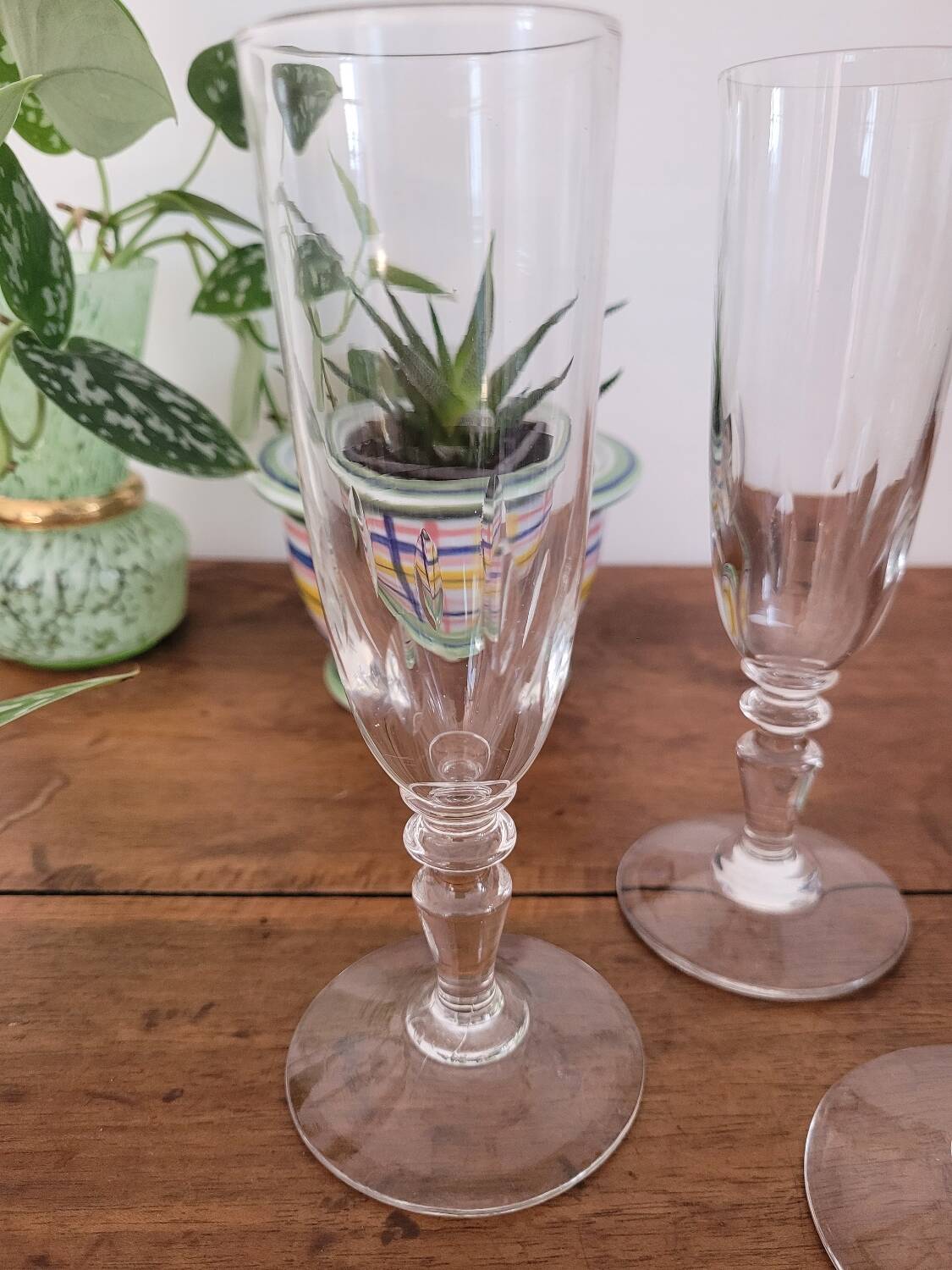 Set of 3 crystal champagne glasses