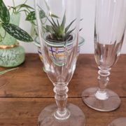 3 coupes à champagne en cristal