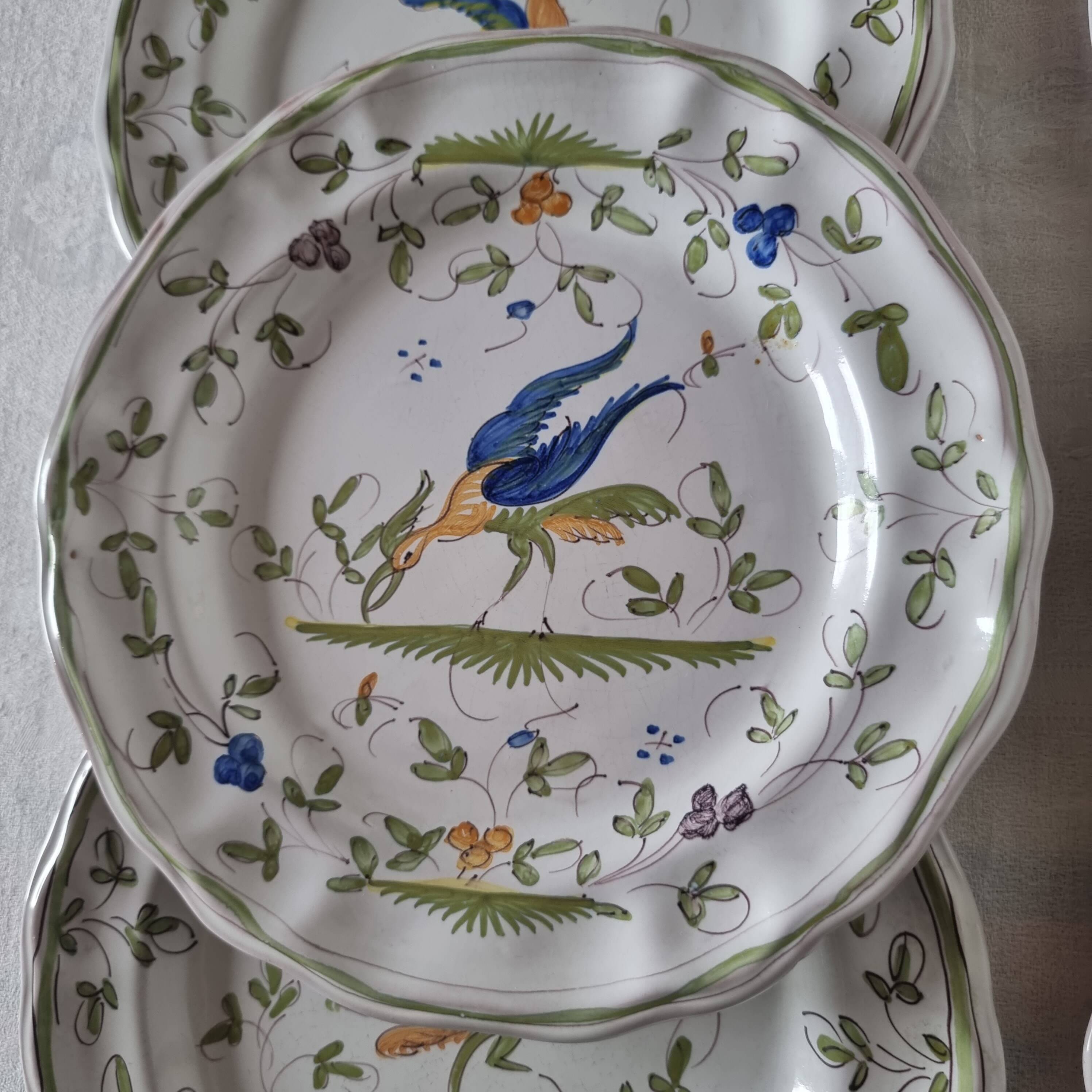 Set of 6 plates in French earthenware or painted Moustiers ceramic