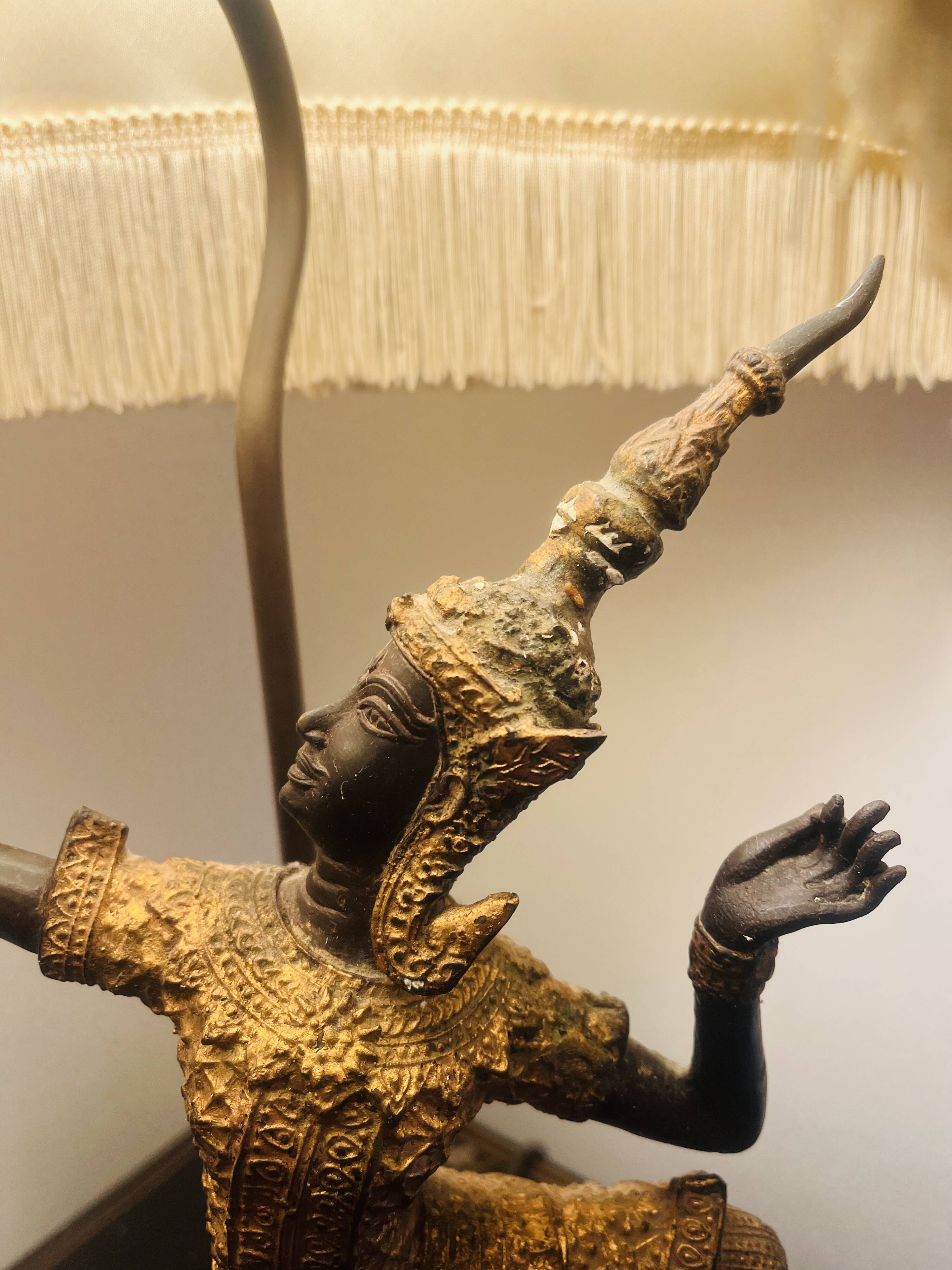 Lampe thaïlandaise bronze