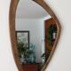 Miroir en noyer massif de style mid-century modern / scandinave