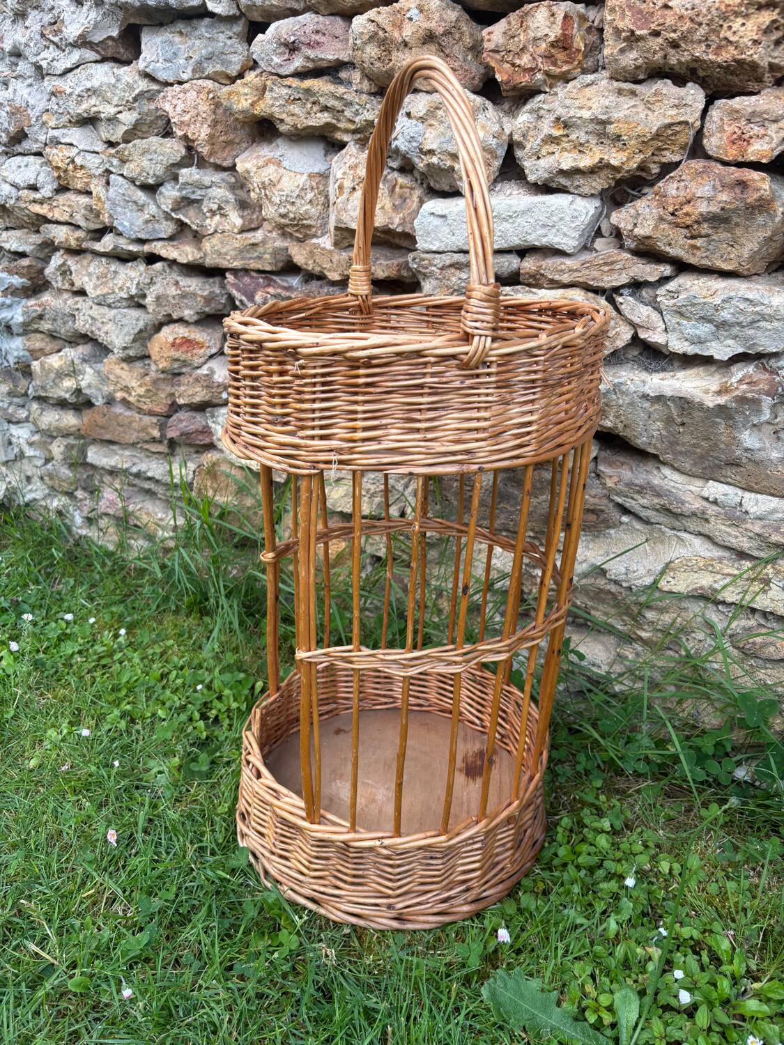 Vintage wicker aperitif basket