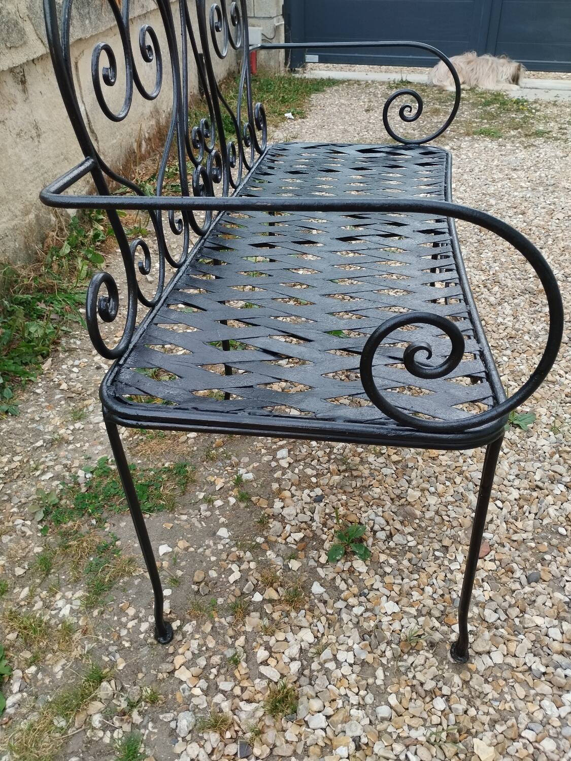 Beau banc de jardin en fer ancien