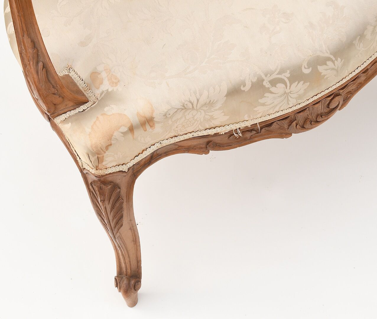 Mobilier de salon de style Louis XV
