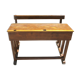 Bureau d'écolier avec banc