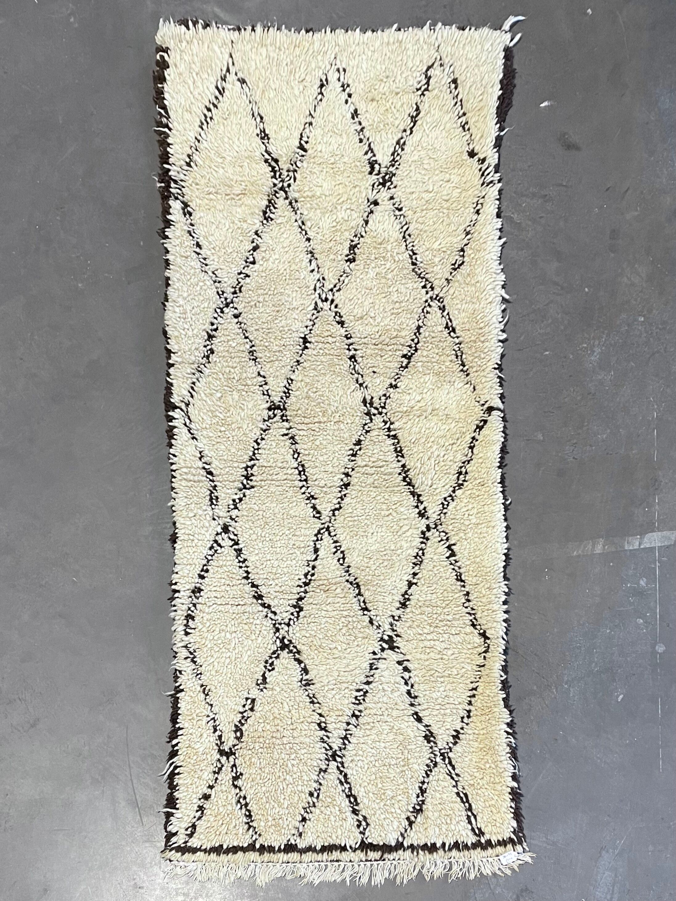 Vintage Moroccan berber carpet Beni Ouarain 85x210 cm