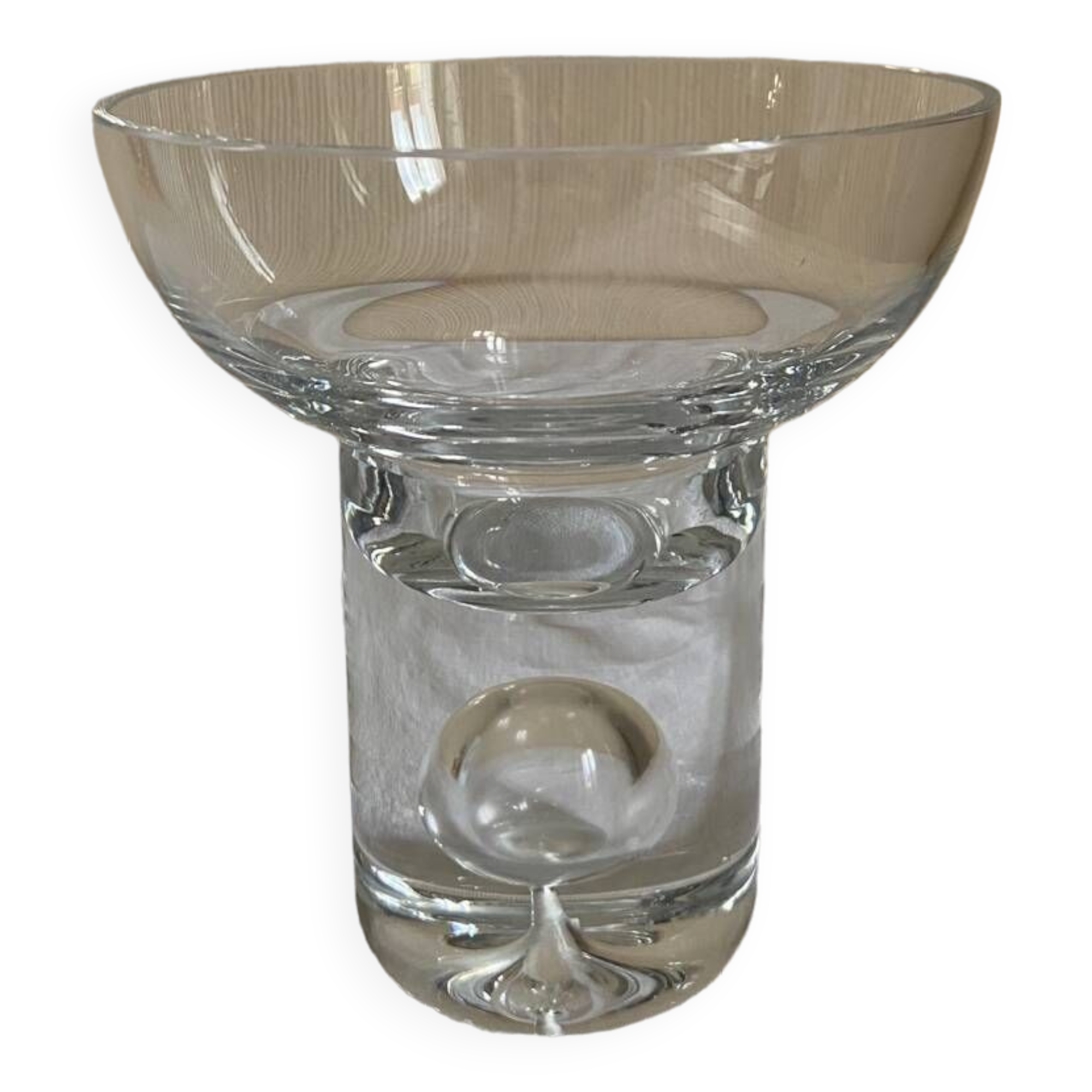 Crystal candle holder, base decorated with a drop