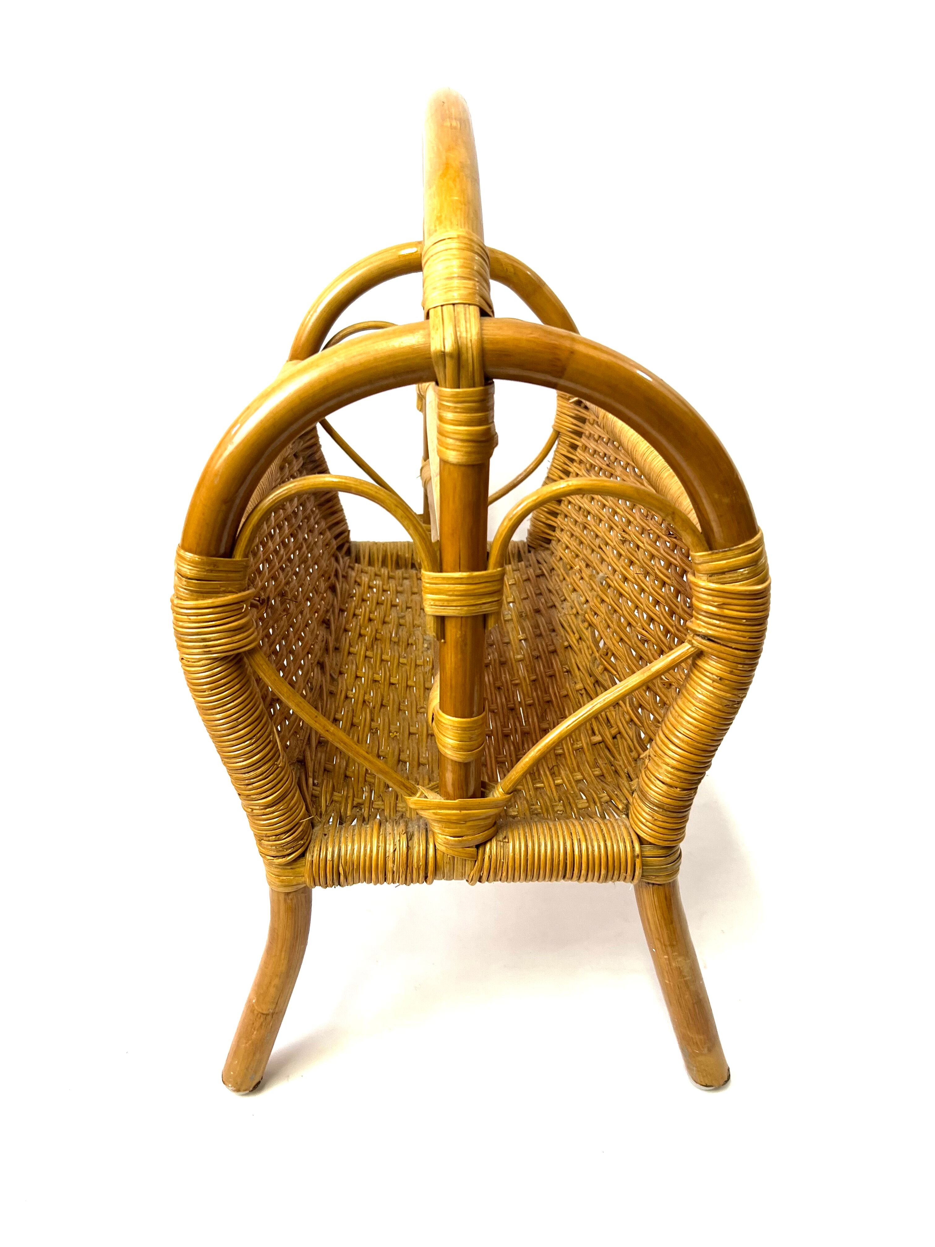 Magazine door in rattan and vintage bamboo