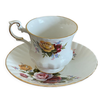 Tasse et sous tasse Royal Albert roses