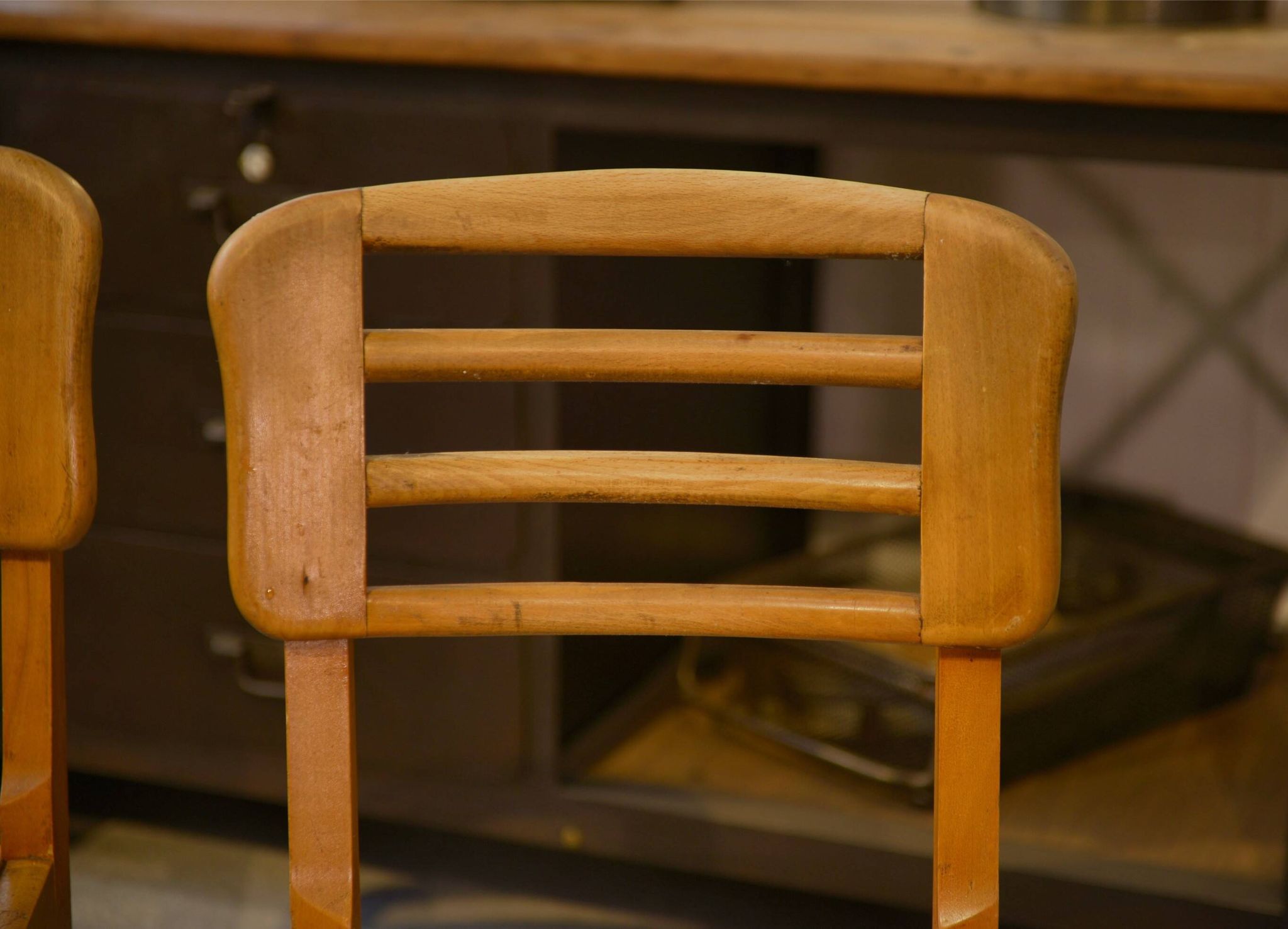 Set of 6 Pierre Cruège chairs from the 1950s.