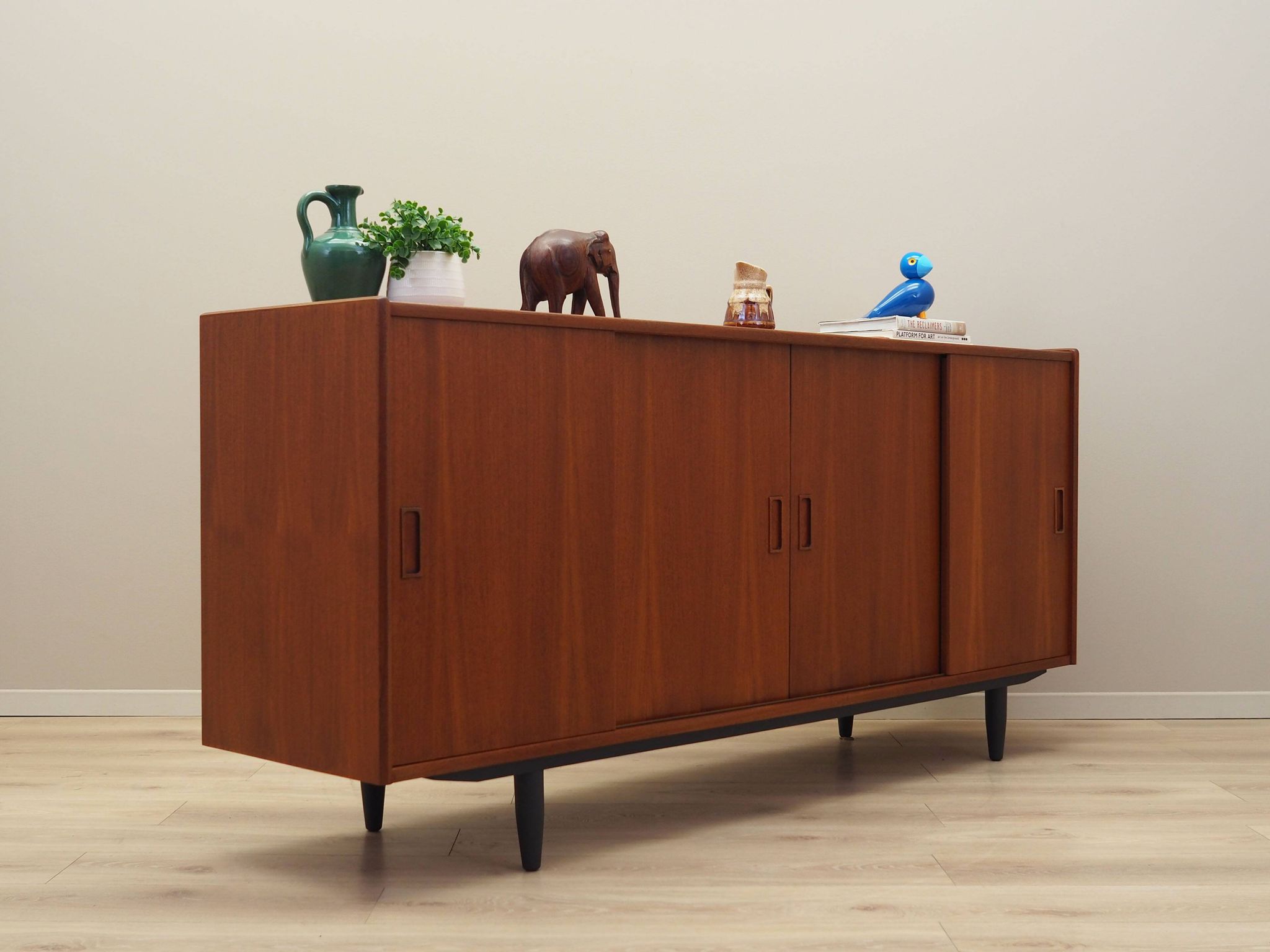Buffet danois en teck production Westergaard, années 1970