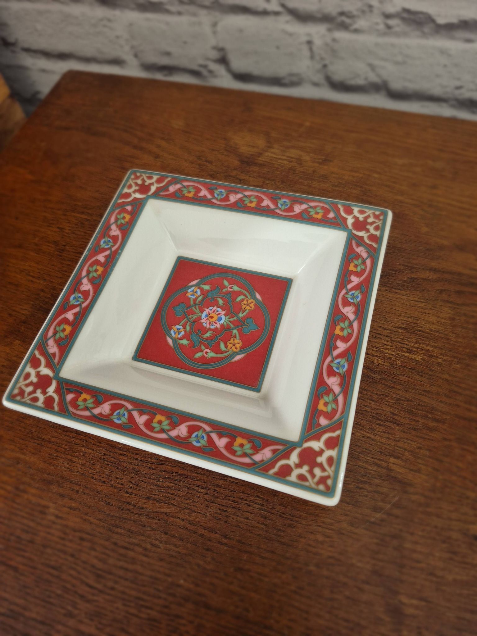 "Singapore" catchall by Paloma Picasso for Villeroy and Boch from the 90s.