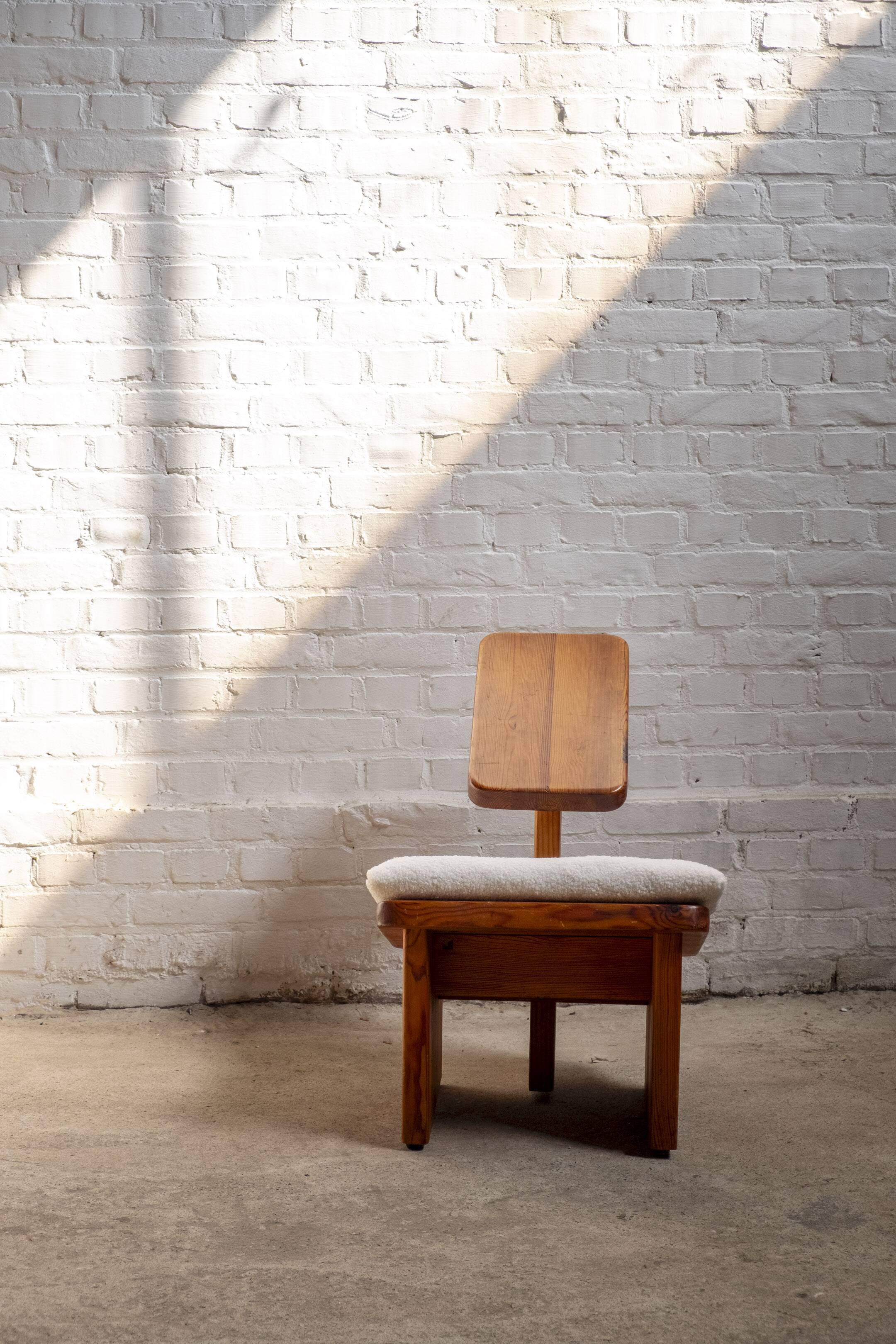 Chaise ergonomique pour genoux en pin Douglas massif par Serena