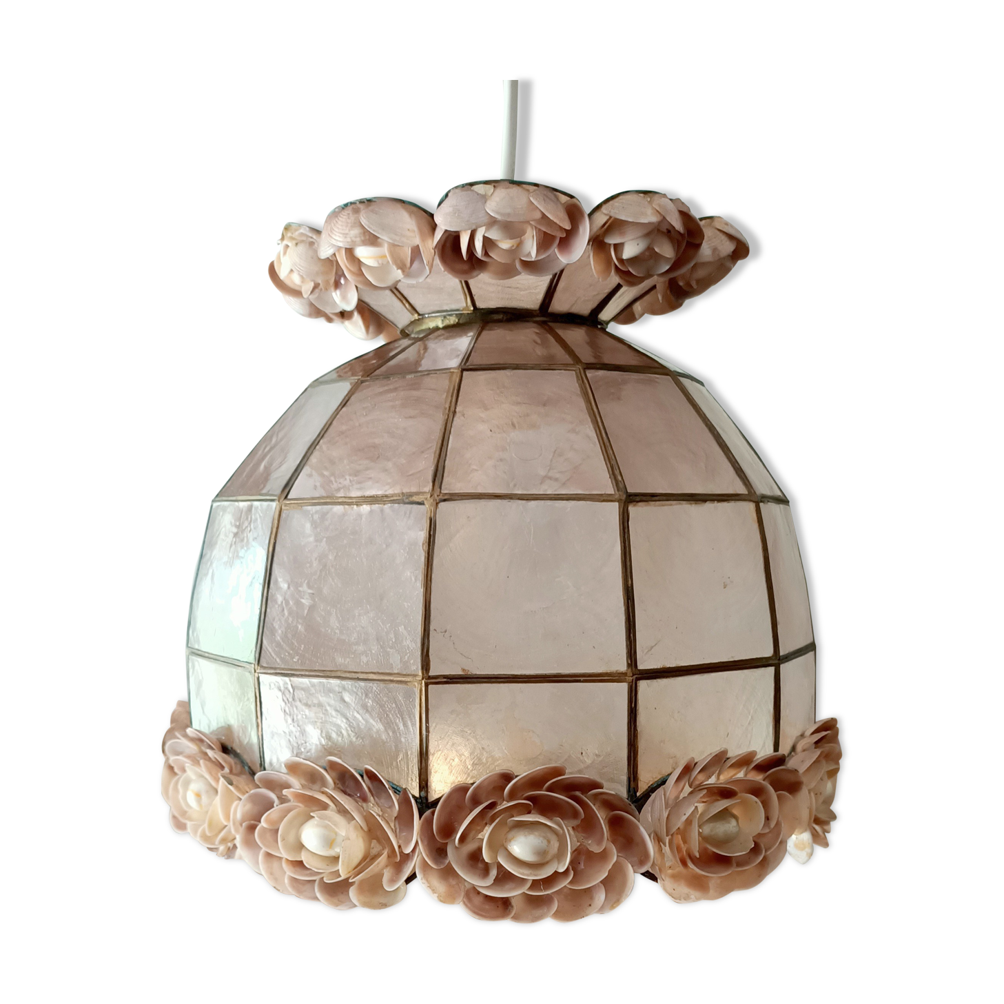 Vintage mother-of-pearl suspension