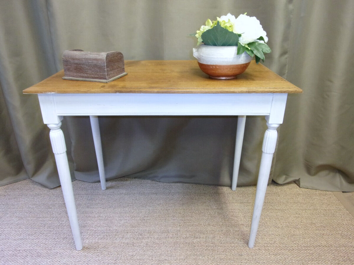 Old desk table in oak tapered white patinated feet