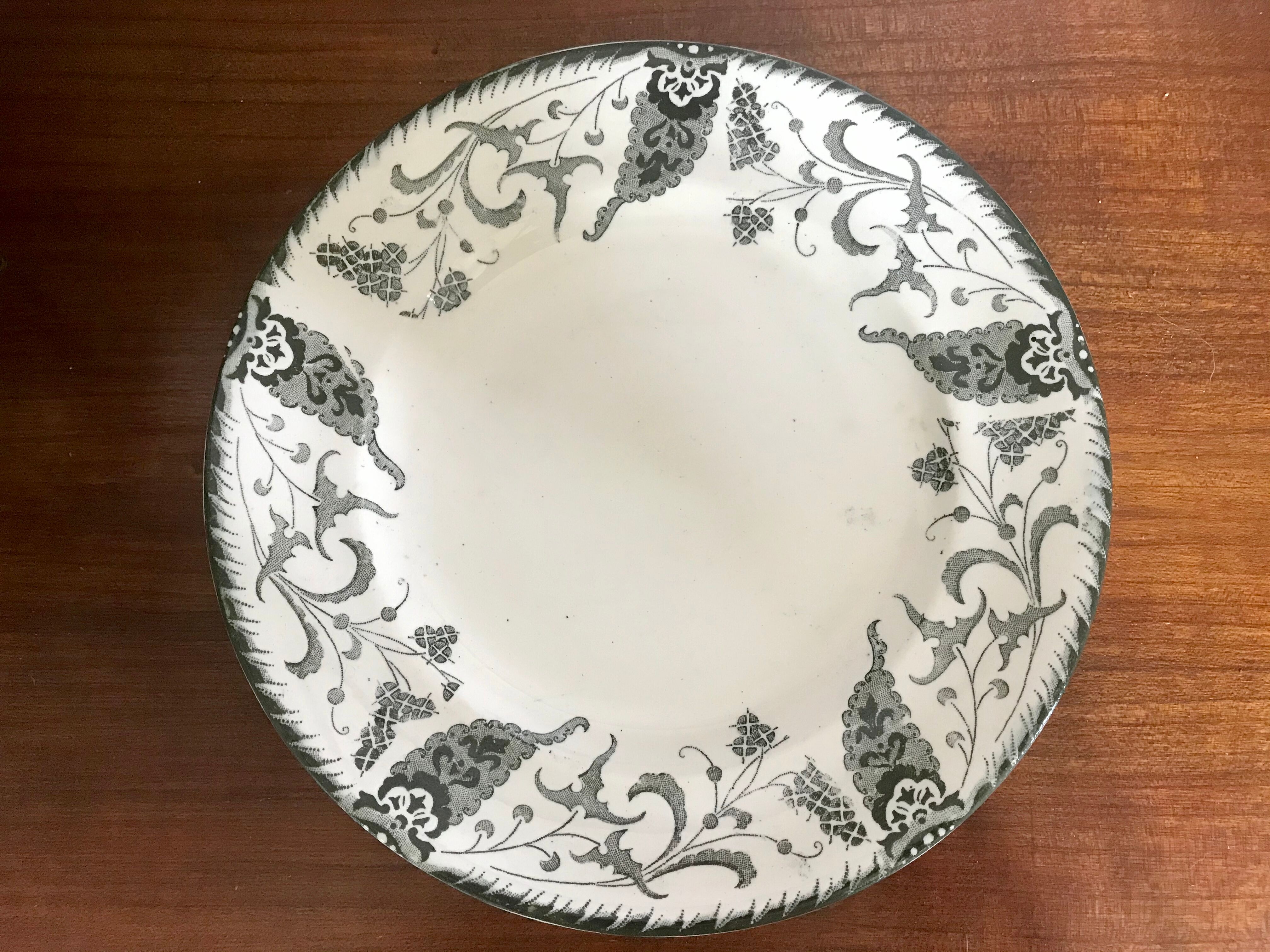 Longwy compotier dish