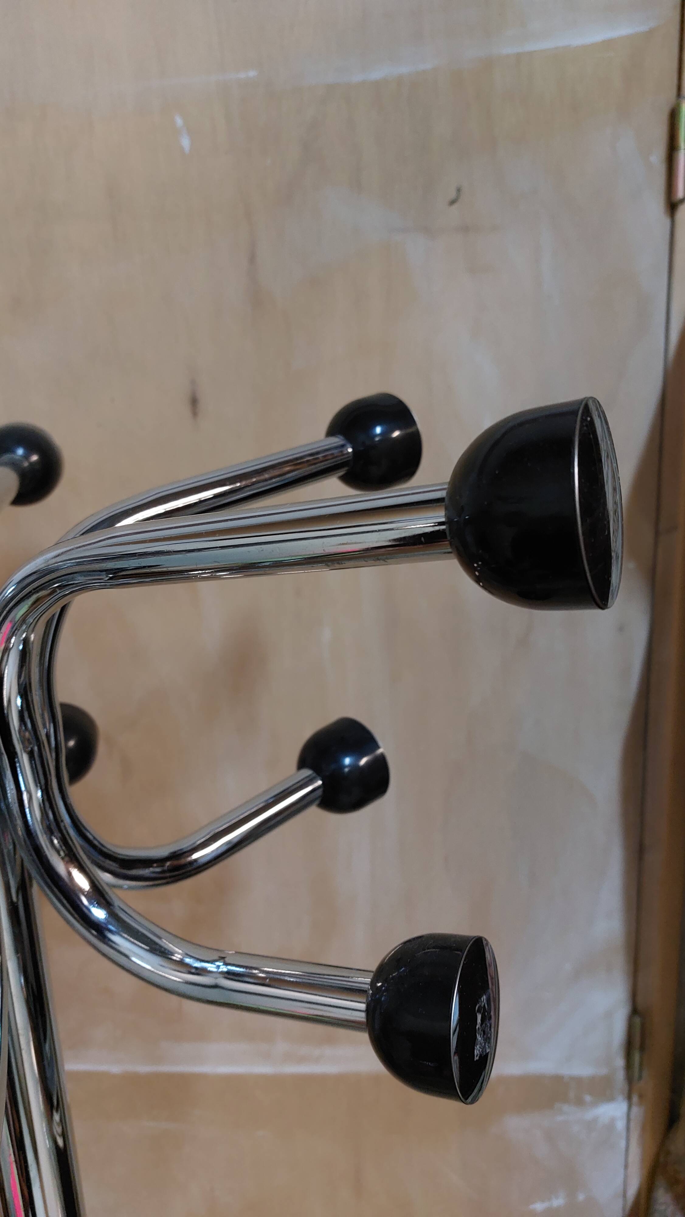 Coat rack vintage parrot in chromed metal and bakelite - 60s
