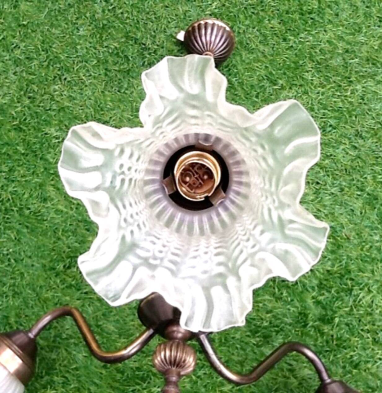 1970s chandelier with 3 light arms and frilled tulips