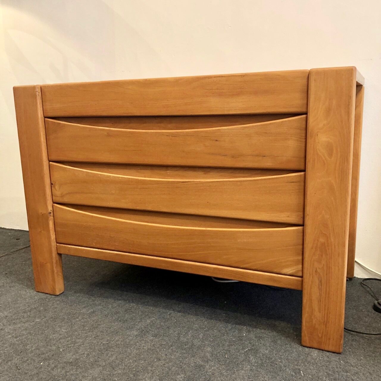 Chest of drawers in elm,1970