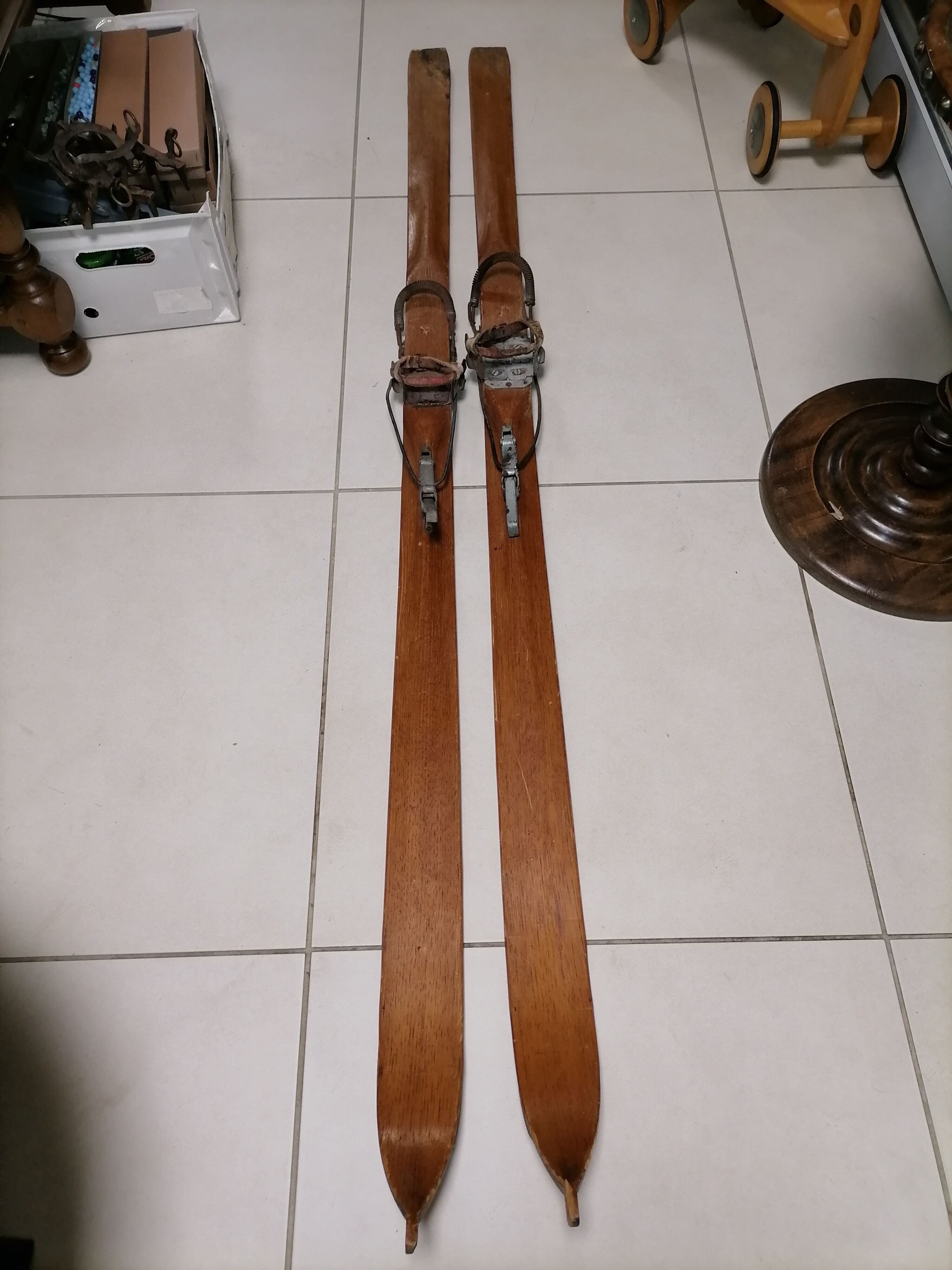 Pair of skis Chambéry Excella