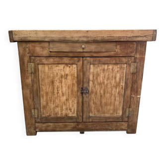 Parisian chopping block buffet