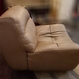 Individual leather armchair